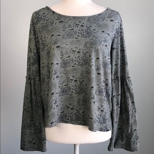 LUCKY BRAND Long Bell Sleeve Gray Floral Print Tee